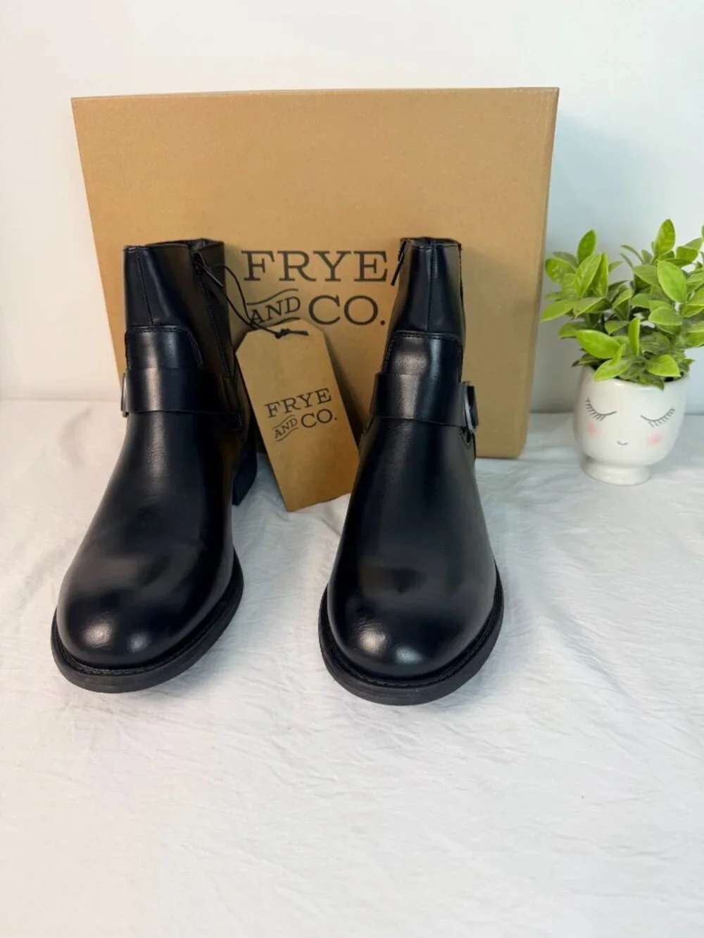 Frye Womens 9M Black Leather Ankle Boots Buckle Zip Casual Biker NWT